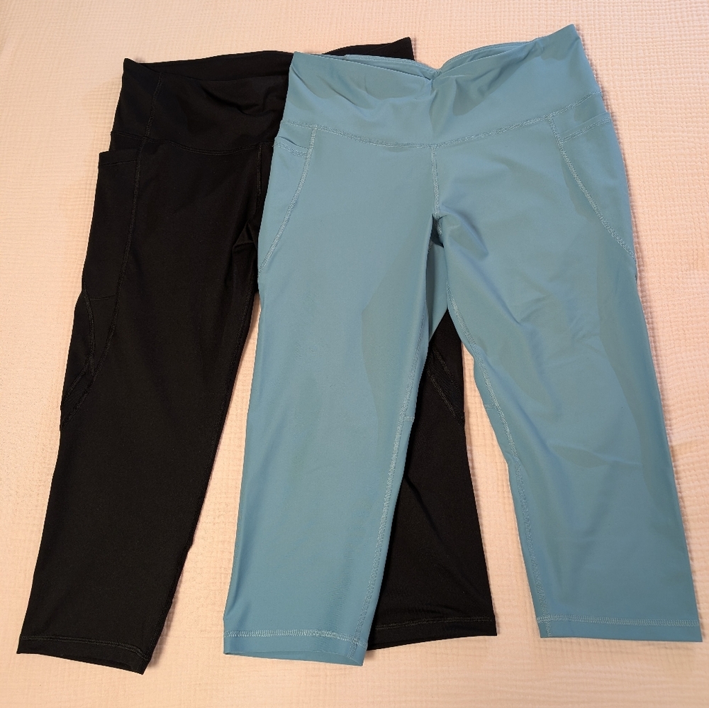 Lot of 2 Old Navy High-Waisted Elevate Powersoft Side-Pocket Crop Leggings